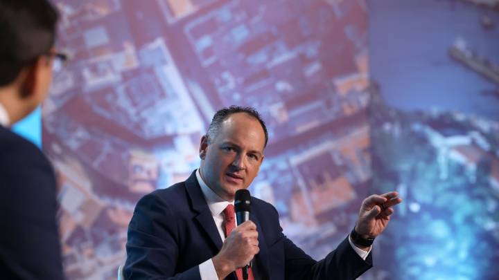 Boeing names Mandarin-speaking, ex-white house advisor China president