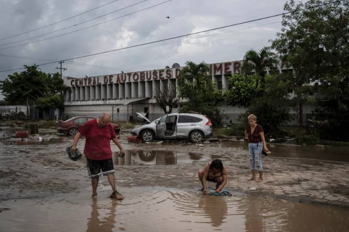 Heavy rain in Mexico sets off floods and landslides, killing at least 41