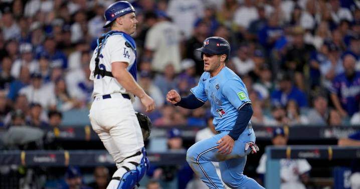 Blue Jays return home just one win away from World Series title