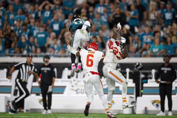 Jaguares sorprende y se impone a Jefes en Monday Night