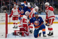 Islanders score early, often as Red Wings drop second in row