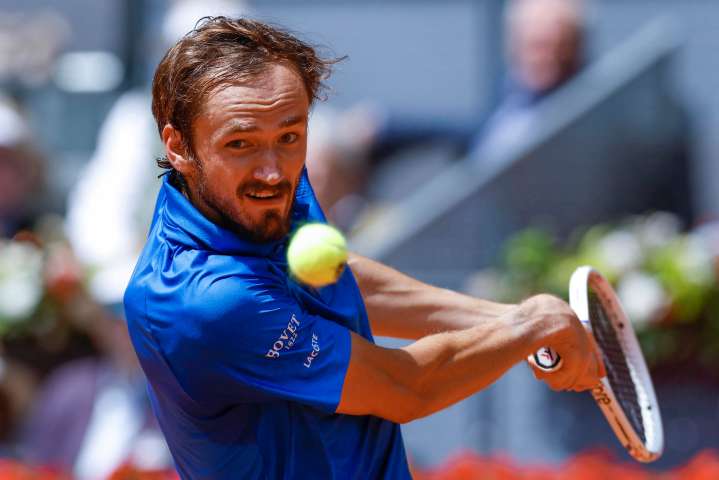 Medvedev se precipita ante Moutet y cae eliminado en Viena