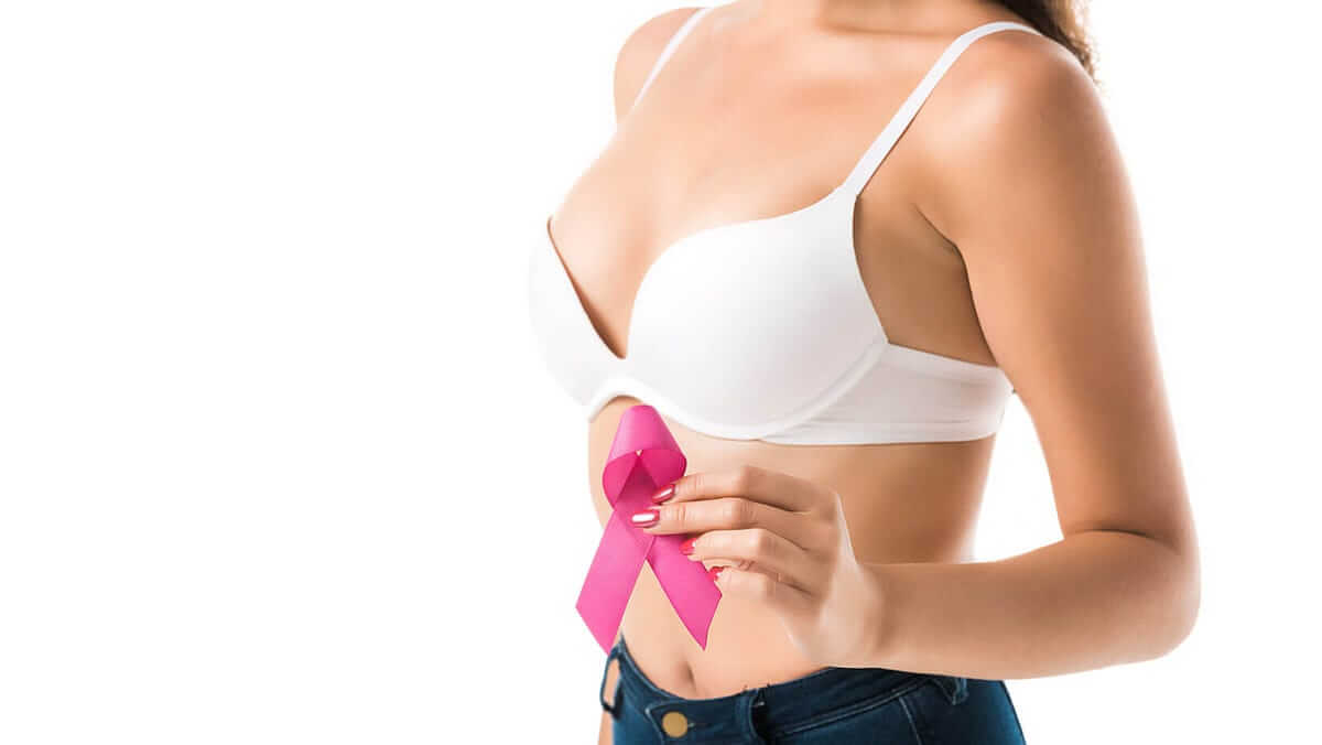 Know the 6 breast cancer warning signs every woman should never ignore