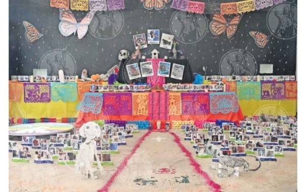 Honran con altar a las mascotas en La Rodadora