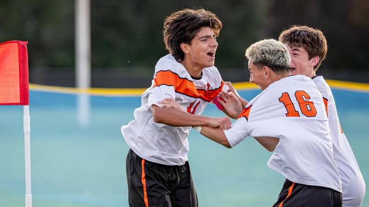 Christian Pena scores on deflected shot to lift Babylon past Mattituck