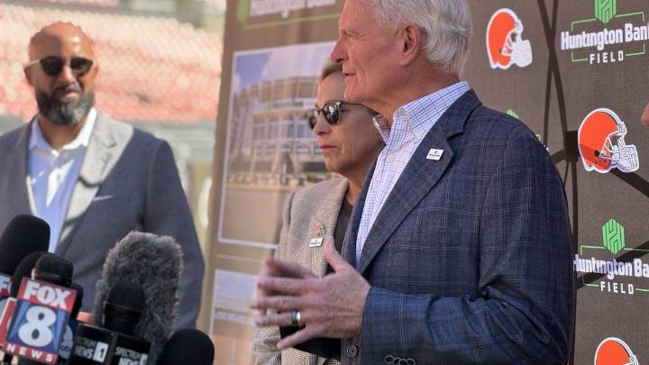 Browns' owners will invest $100 million for Cleveland lakefront, stadium demolition