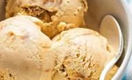 La receta del helado casero de flan y dulce de leche con batidora
