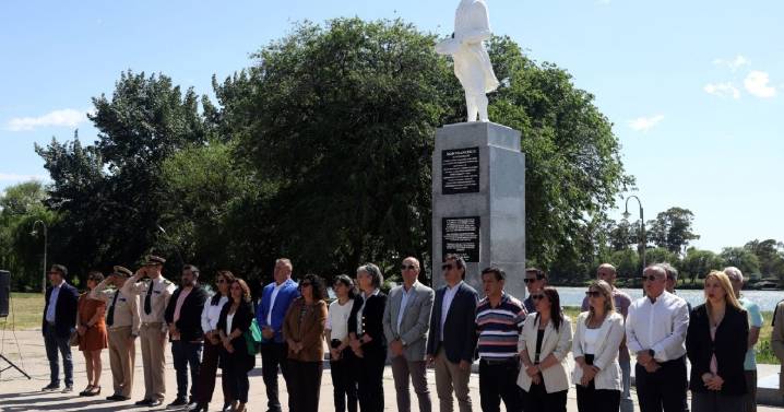 Viedma celebra 52 años como capital de Río Negro y presenta nuevo equipamiento municipal