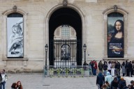 ¿Qué joyas fueron robadas desde el Museo del Louvre en París?