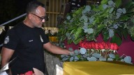 Servidores engalanan a La Chinita con rosas para su bajada este sábado