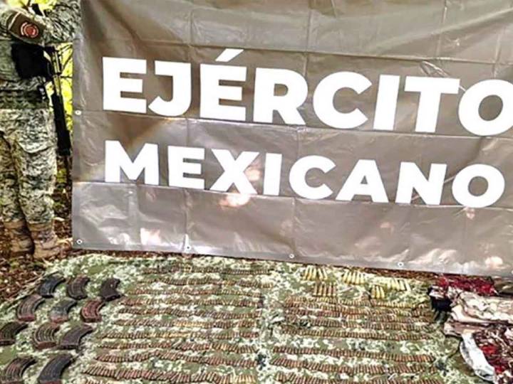 Gabinete de Seguridad detiene a dos, asegura armas y drogas en Sinaloa 