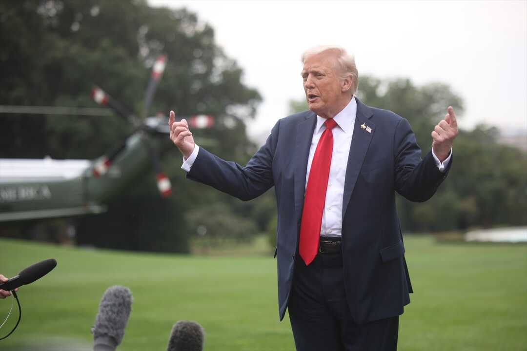 Trump cree que Hamás "está listo para una paz duradera" y pide a Israel que "pare inmediatamente los bombardeos"