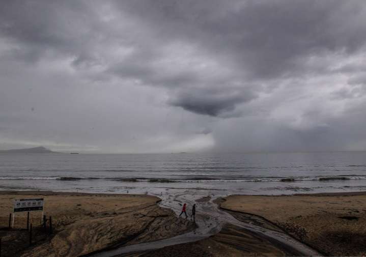 Raymond se debilita y se convierte en depresión tropical antes de tocar tierra en México