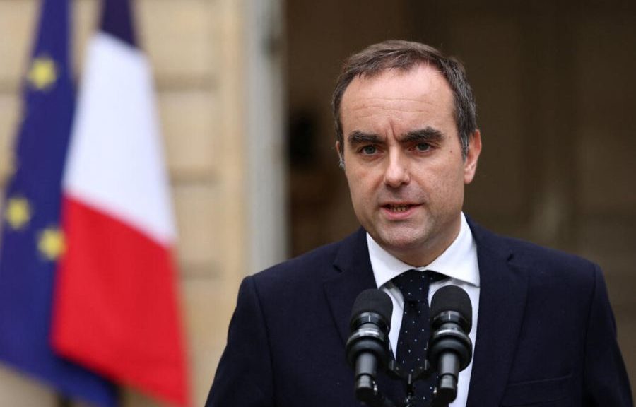 Renuncia el primer ministro de Francia tras menos de un mes en el cargo