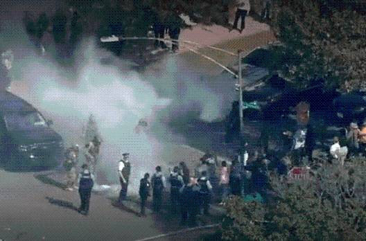 Video: Feds appear to deploy chemical agent in standoff with Chicago residents
