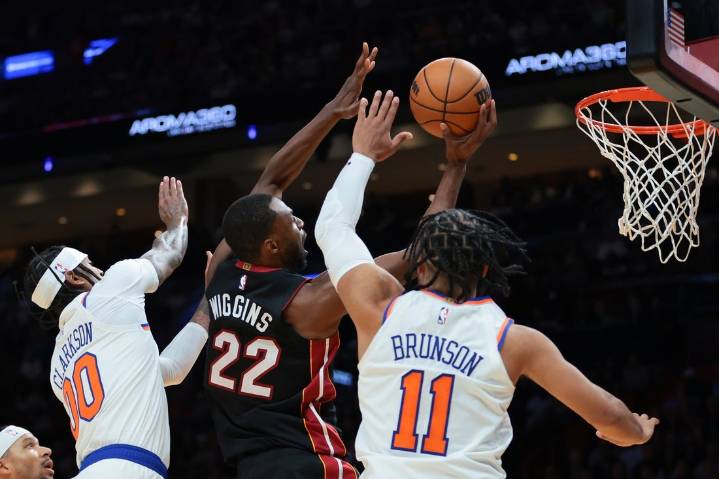 Deadspin | Heat's second-half spurt earns home-opening win over Knicks