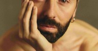 Espléndidas palabras de amor y pesar en el HeartBreak Hotel