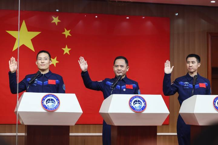 China pretende lograr un alunizaje tripulado antes de 2030