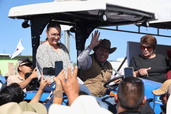 Monreal Ávila anuncia apoyos al campo y respalda trabajo de Verónica Díaz, la señala como “el anhelado cambio”