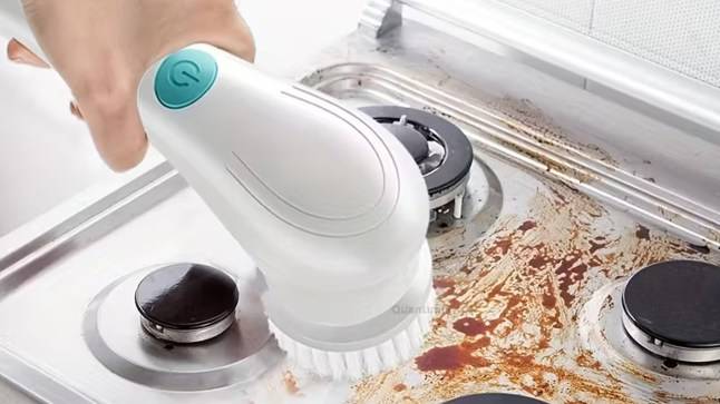 Electric brush bought on Temu rips out three