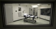 Inmate asks to meet with Alabama governor hours ahead of nitrogen execution for 1993 murder