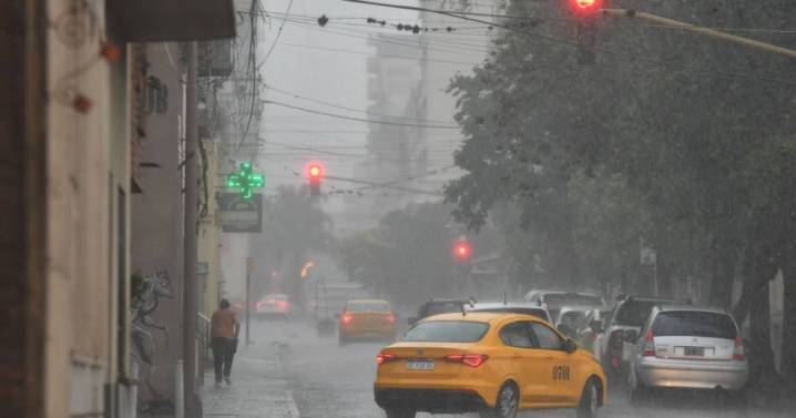 Jueves con mucho calor y alerta por tormentas