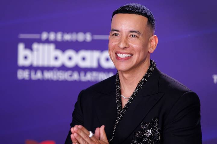 Los Latin Billboard encumbran a Bad Bunny con 11 premios y acogen el mensaje cristiano de Daddy Yankee
