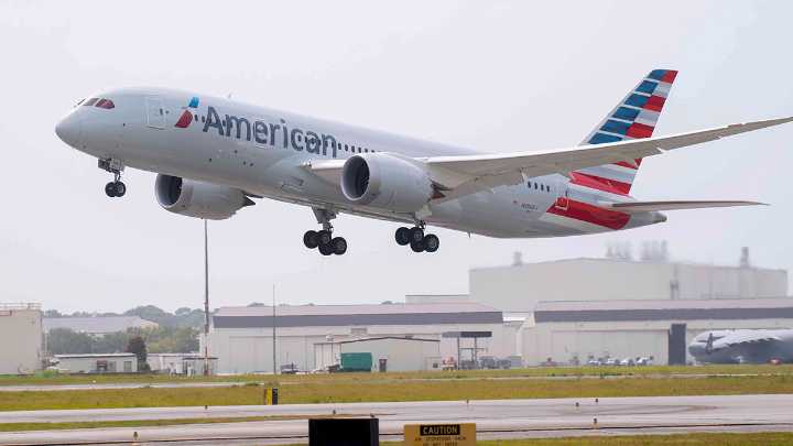 American Airlines changes carry-on baggage rules 
