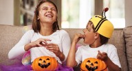 Halloween: ¿cuál es la cantidad de dulces que puede comer un niño al día sin afectar su salud?