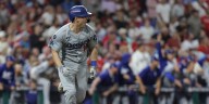 Will Smith hits 2-run single in NLDS Game 2