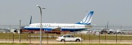 Falta de personal provoca retrasos en vuelos en aeropuertos de Nashville y Chicago