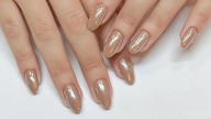Uñas tostadas: 8 diseños elegantes que son tendencia en otoño 2025