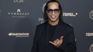 Del fútbol al mundo de la música: Ronaldinho anunció el lanzamiento de su álbum “Bruxaria 051”