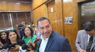 Respalda alcalde despidos en Regulación Comercial