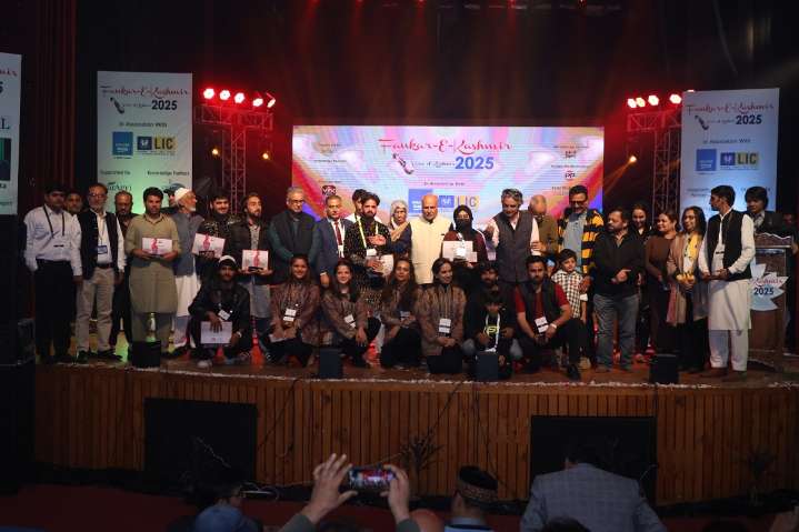 Fankar-E-Kashmir Rekindles Valley’s Folk Spirit at Tagore Hall