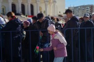 Romanians rush to visit new cathedral, world's largest Orthodox church