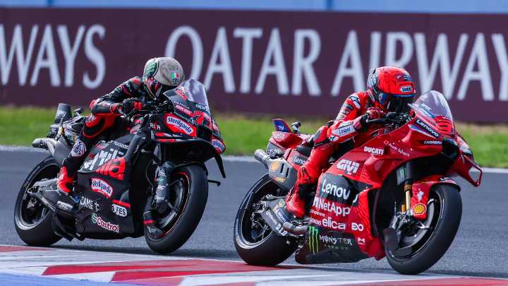 Aprilia pide a sus pilotos que desafíen a Márquez en 2026: "No tengo dudas..."