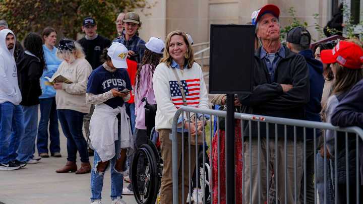 Tucker Carlson, Gov. Braun speak at Turning Point USA event in Indiana