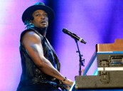 R&B singer D’Angelo, admired for sultry voice, dies at 51