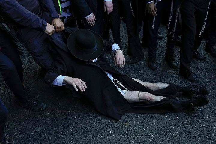 Thousands of Ultra-Orthodox Israelis Protest Against Proposed Changes In Military Draft Law