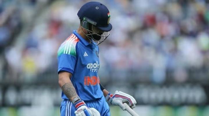 Virat Kohli brutally roasted, compared to Pakistan cricketer after twin ODI ducks