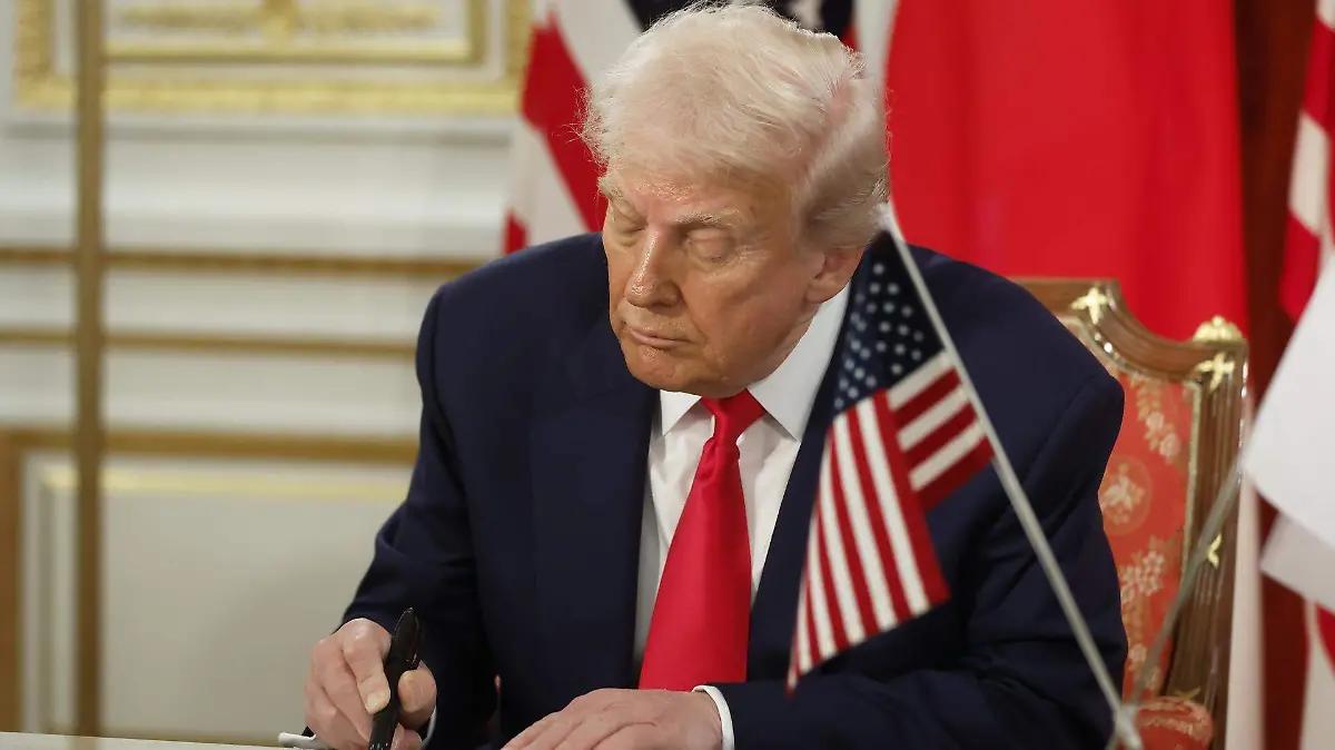 Trump admite que no puede optar por un tercer mandato en EU