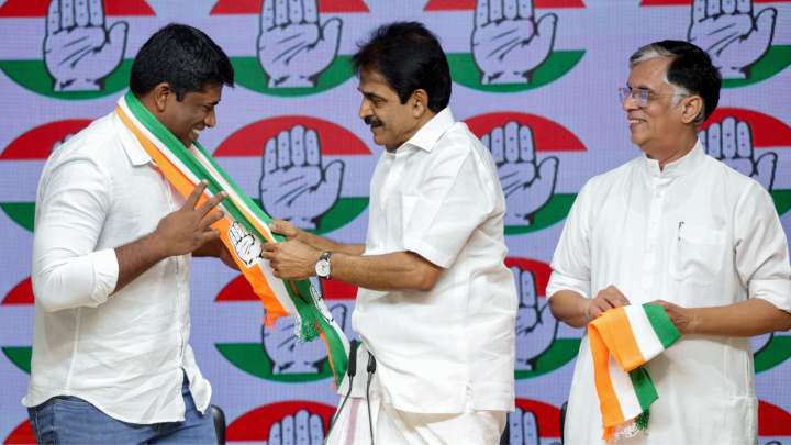 His resignation in 2019 still pending with govt, IAS officer Gopinathan joins Congress