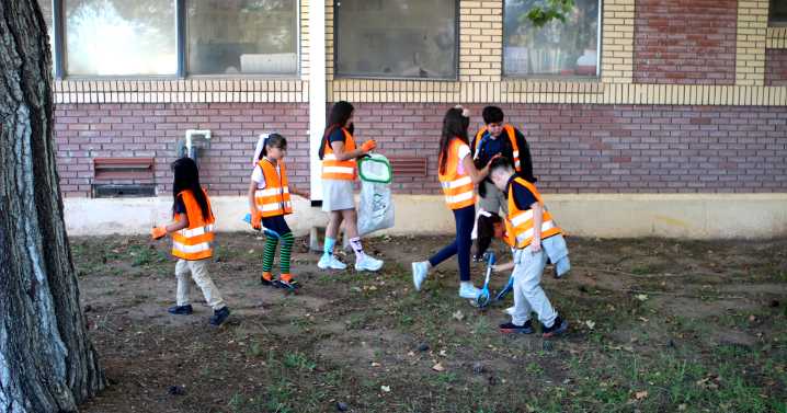 Lincoln students on the lookout for litter