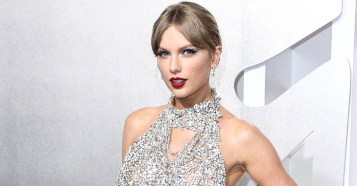 These Clues Have Fans Convinced Taylor Swift Is Pregnant