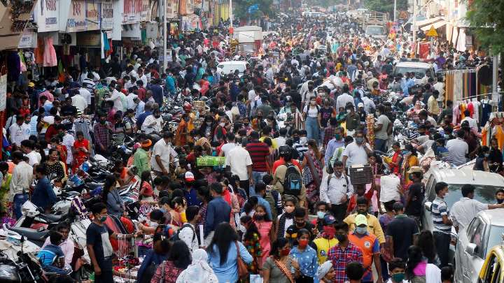 Shops and restaurants can function 24/7 in Maharashtra