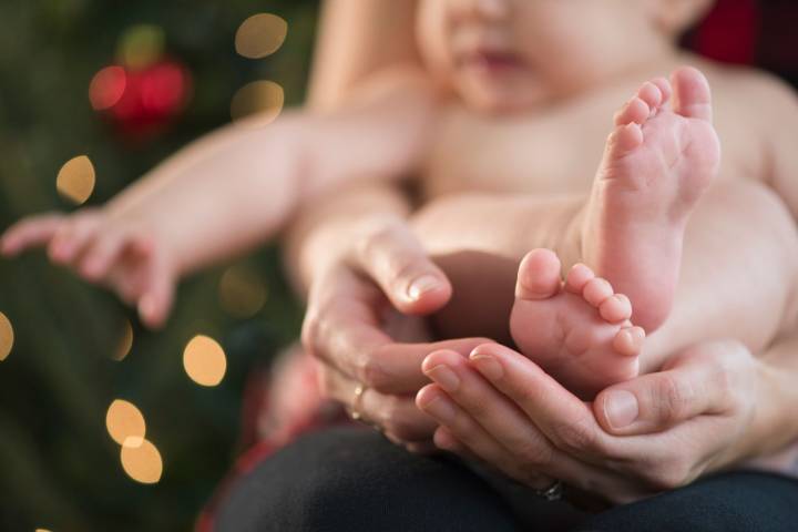 First-Time Mom Says No to Family Christmas Weeks After Baby’s Birth