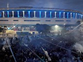 Los hinchas de Racing respondieron al llamado de Costas y armaron un multitudinario banderazo para apoyar al equipo antes de Flamengo