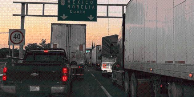EN VIVO: Maiceros bloquean carretera Guadalajara