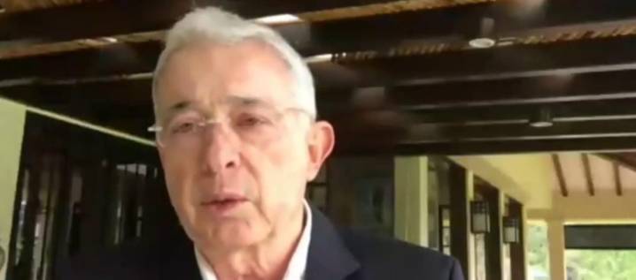 Uribe, absuelto de los delitos de soborno en actuación penal y fraude procesal